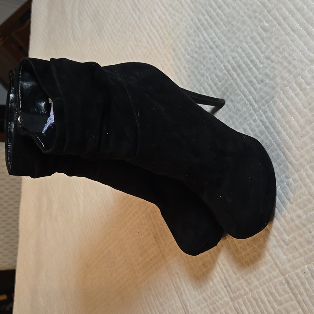 Aldo Black Suede Ankle Boots, Platform, High Heels, Size EU 40, US 9.5 - Picture 3 of 8